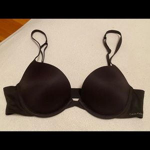 Calvin Klein Perfectly Fit Memory Touch PushUp Bra